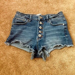 Short denim jean shorts